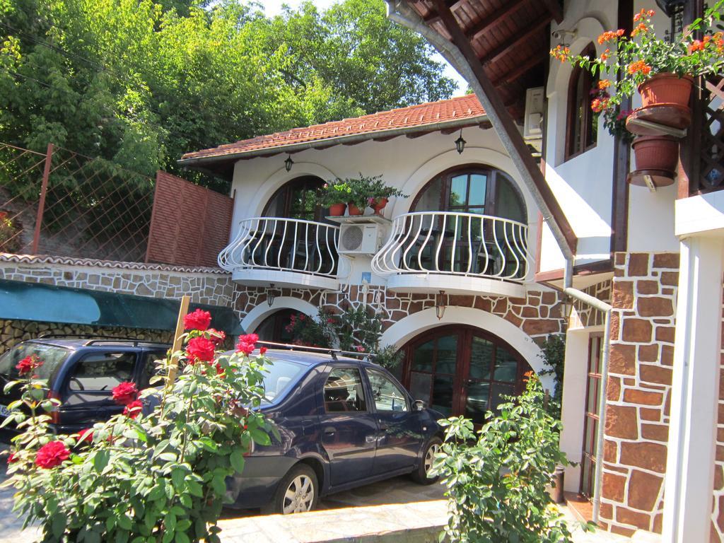 The Beautiful House Hotel Veliko Tárnovo Exterior foto