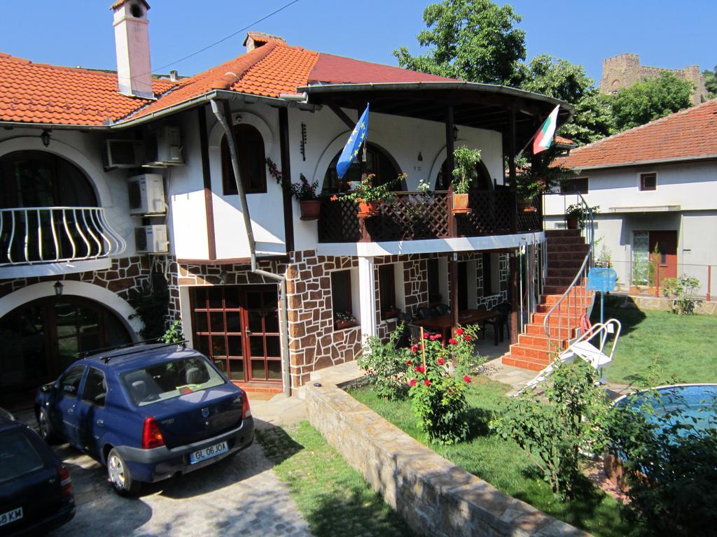 The Beautiful House Hotel Veliko Tárnovo Exterior foto